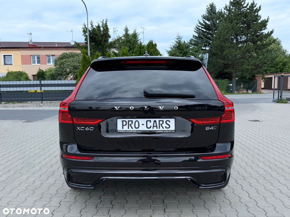 Volvo XC 60 B4 D AWD Plus Dark - 13