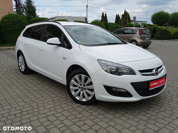 Opel Astra IV 1.4 T Cosmo EU6