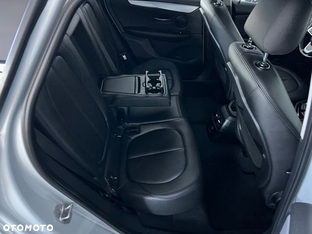 BMW Seria 2 218d Sport-Aut Luxury Line - 24