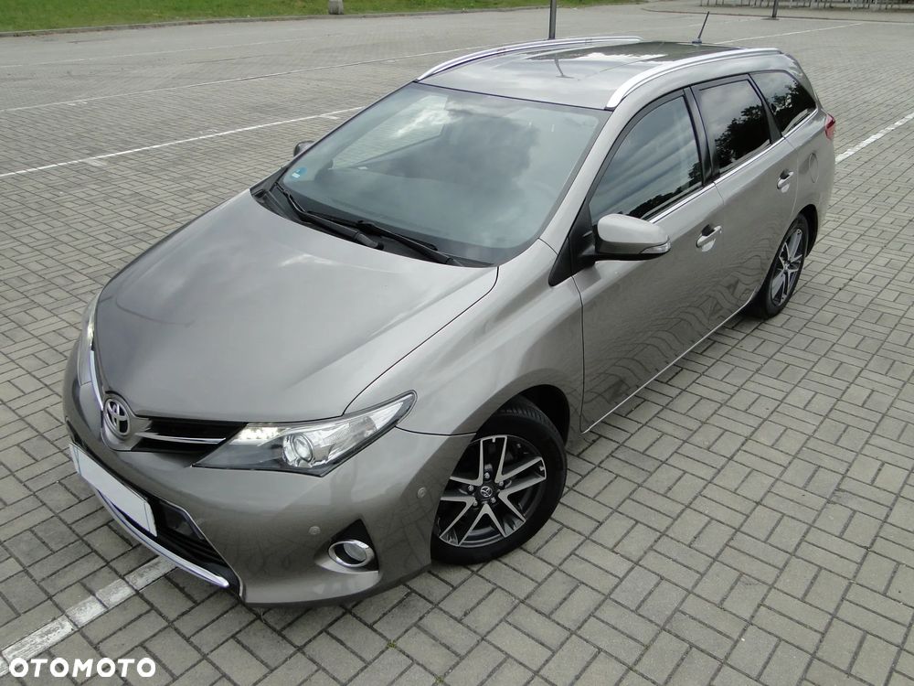 Toyota Auris 2.0 D-4D Prestige - 23
