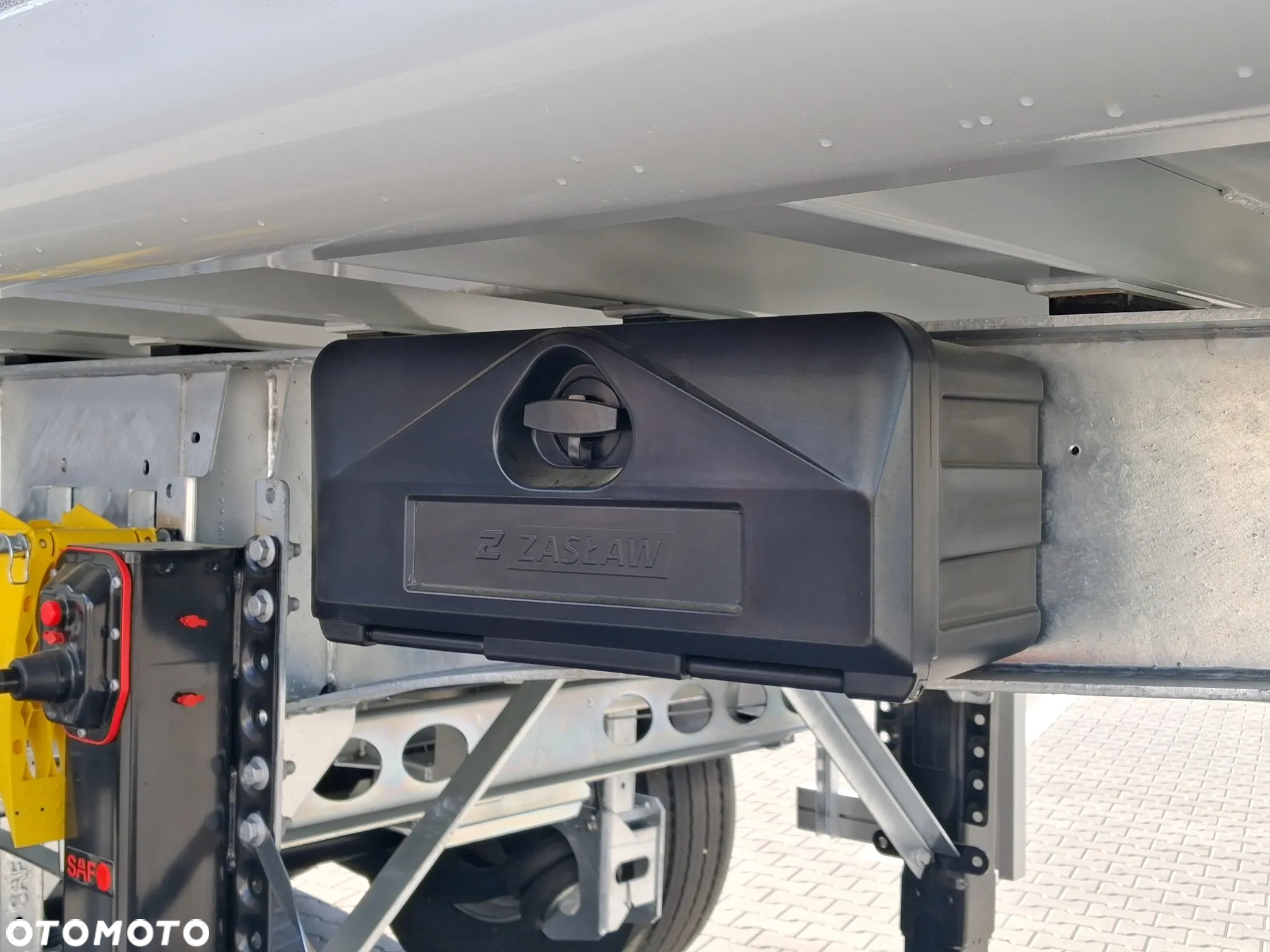 Zaslaw Aluminiowa skrzynia 28-33m3 - 11