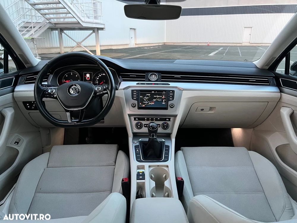 Volkswagen Passat - 27