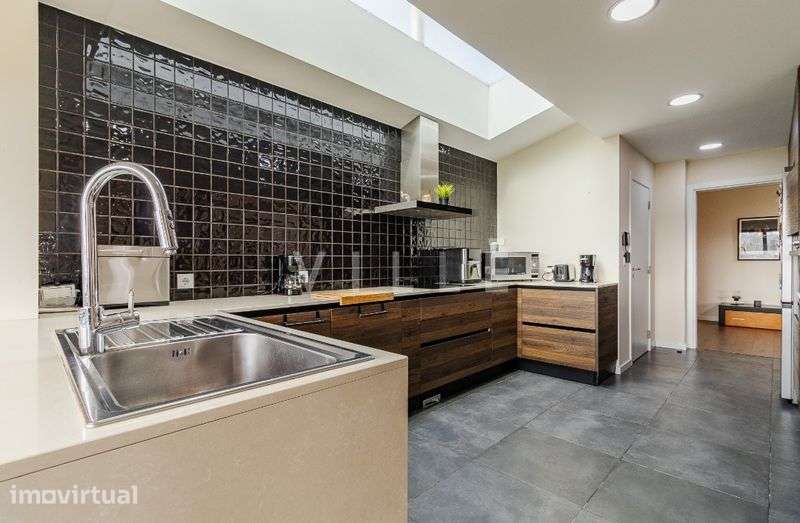 Moradia Isolada T3 +1com garagem e terreno - Grande imagem: 2/8