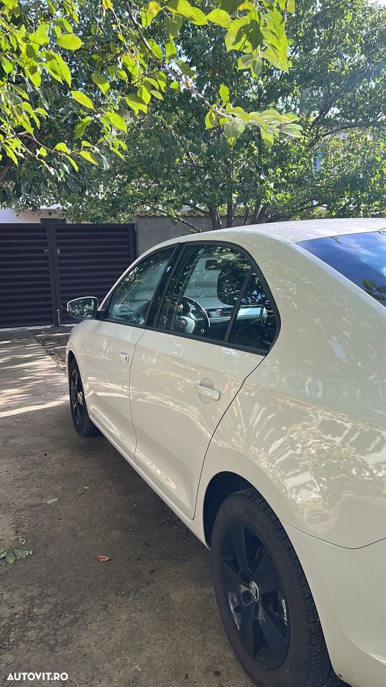 Skoda RAPID 1.4 TDI Active DSG - 6