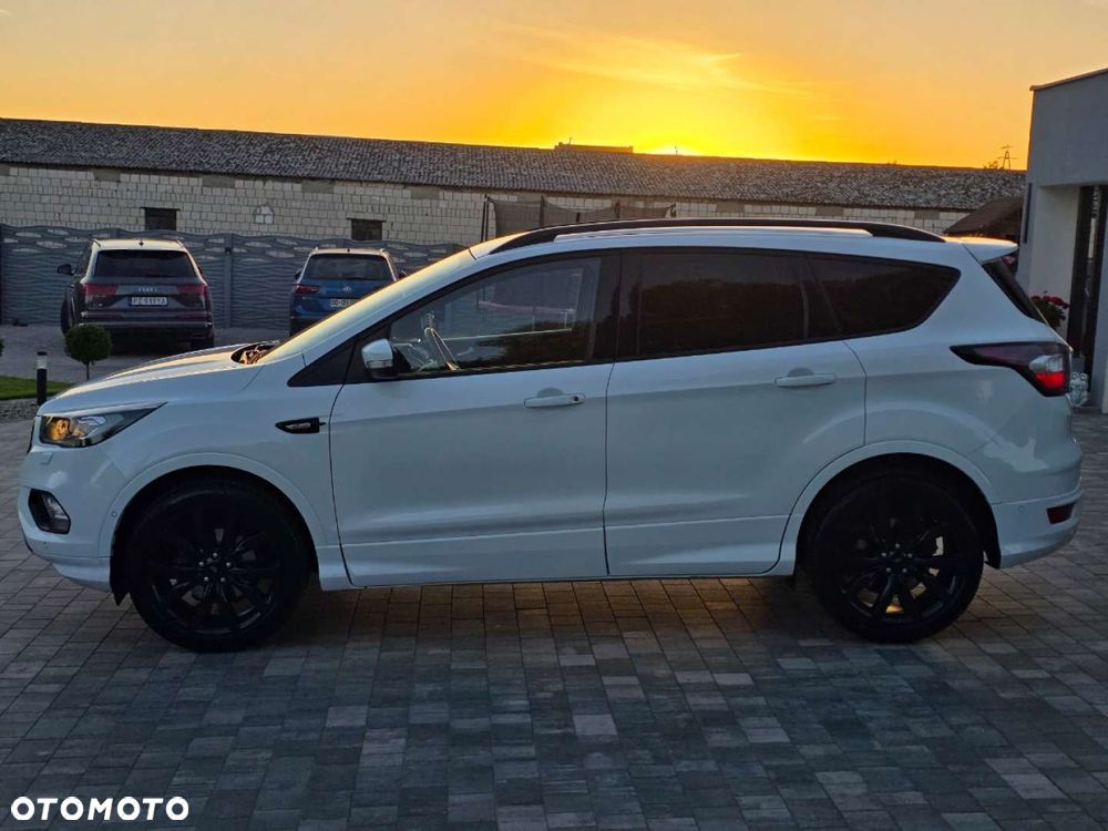 Ford Kuga - 34