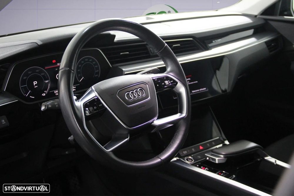 Audi Q8 e-Tron Sportback - 8