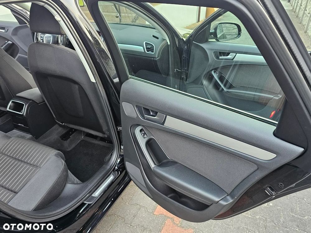 Audi A4 Avant 2.0 TDI DPF multitronic Ambiente - 17