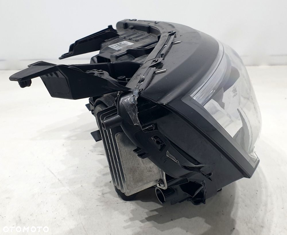 Renault Koleos Reflektor Prawy 260109289R - 2