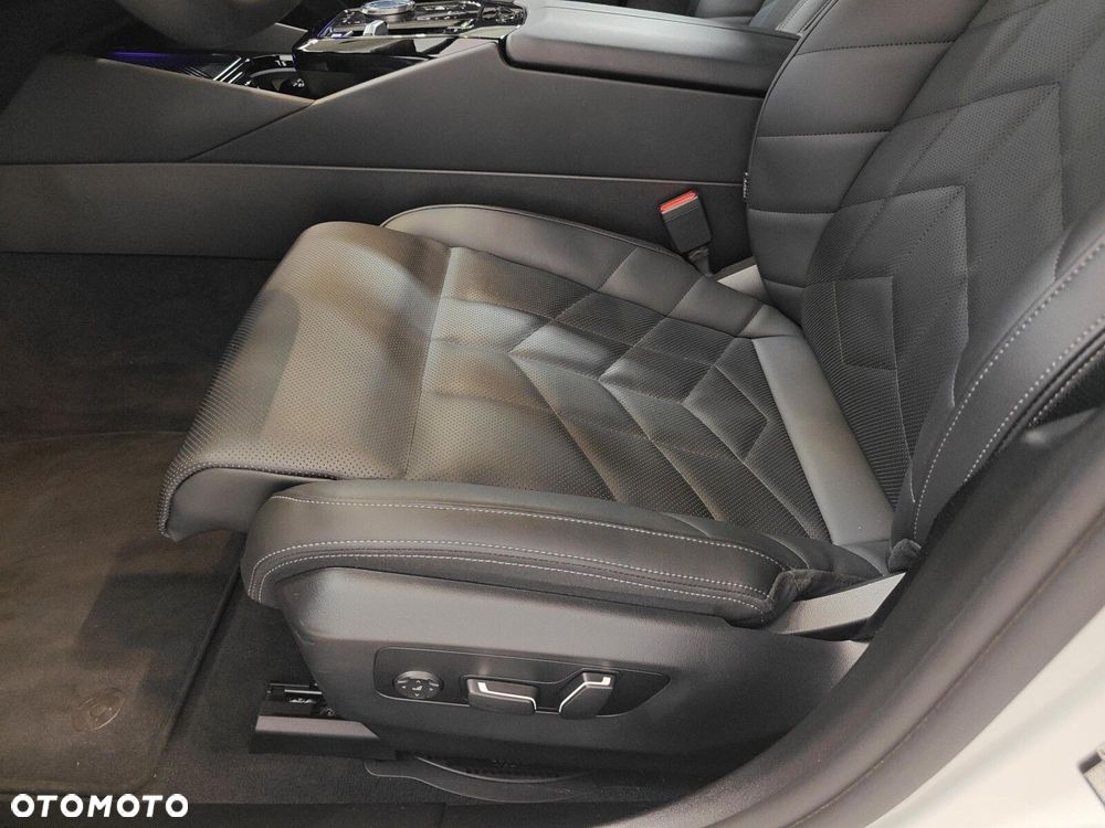 BMW Seria 5 - 23