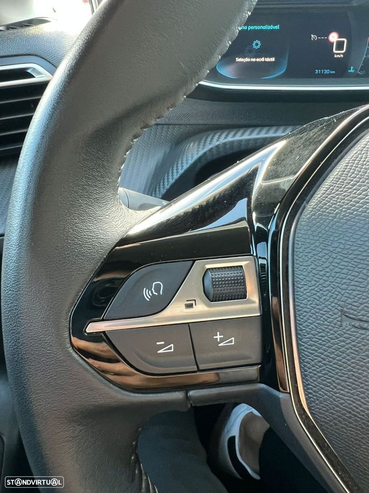 Peugeot 208 1.2 PureTech Allure - 31