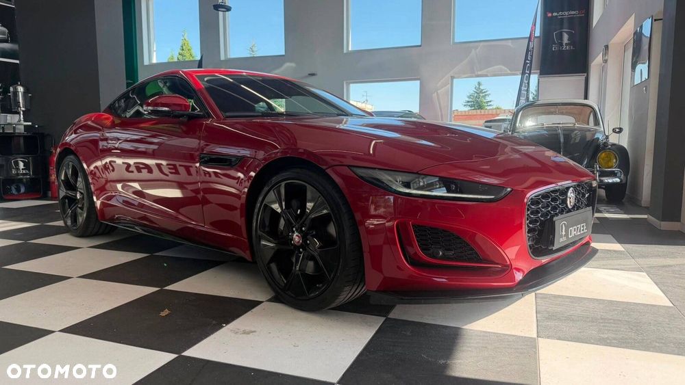 Jaguar F-Type - 12