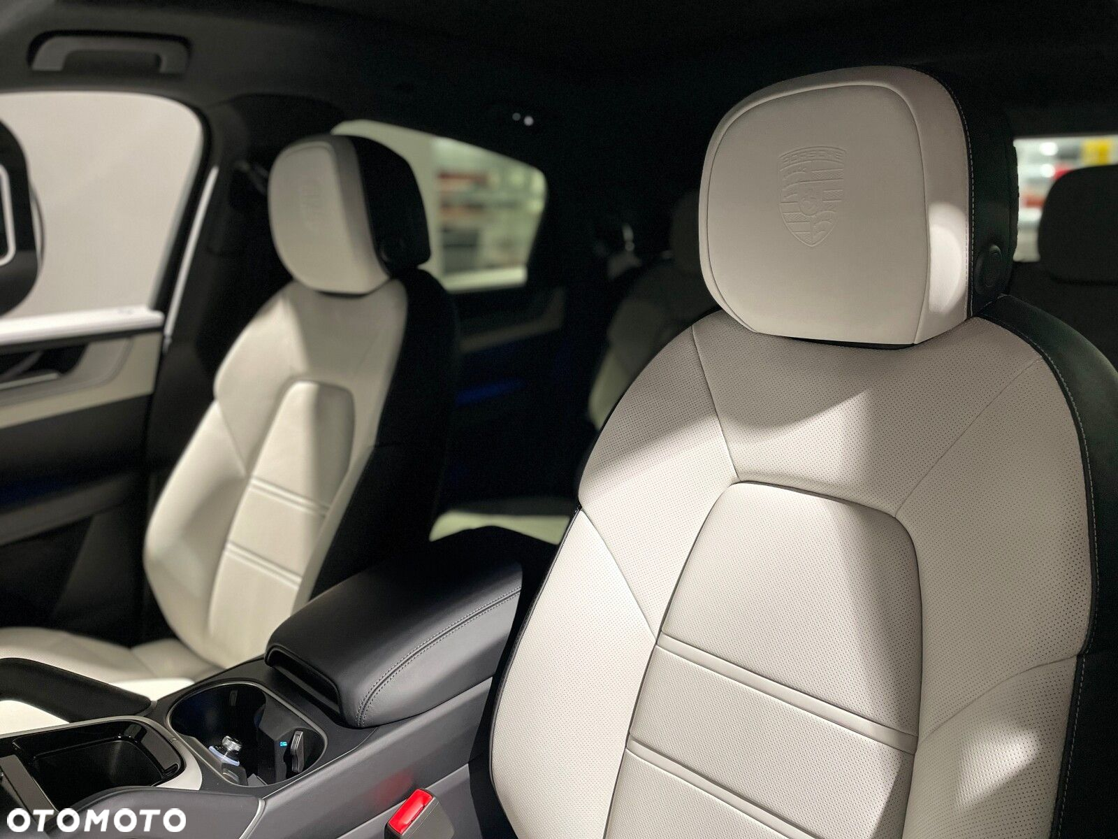 Porsche Cayenne - 12
