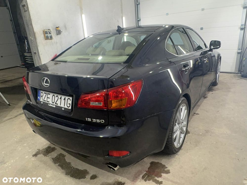 Lexus IS - 3