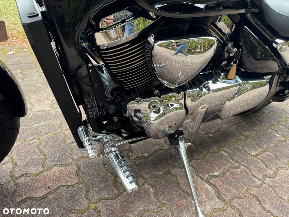 Suzuki Intruder - 17