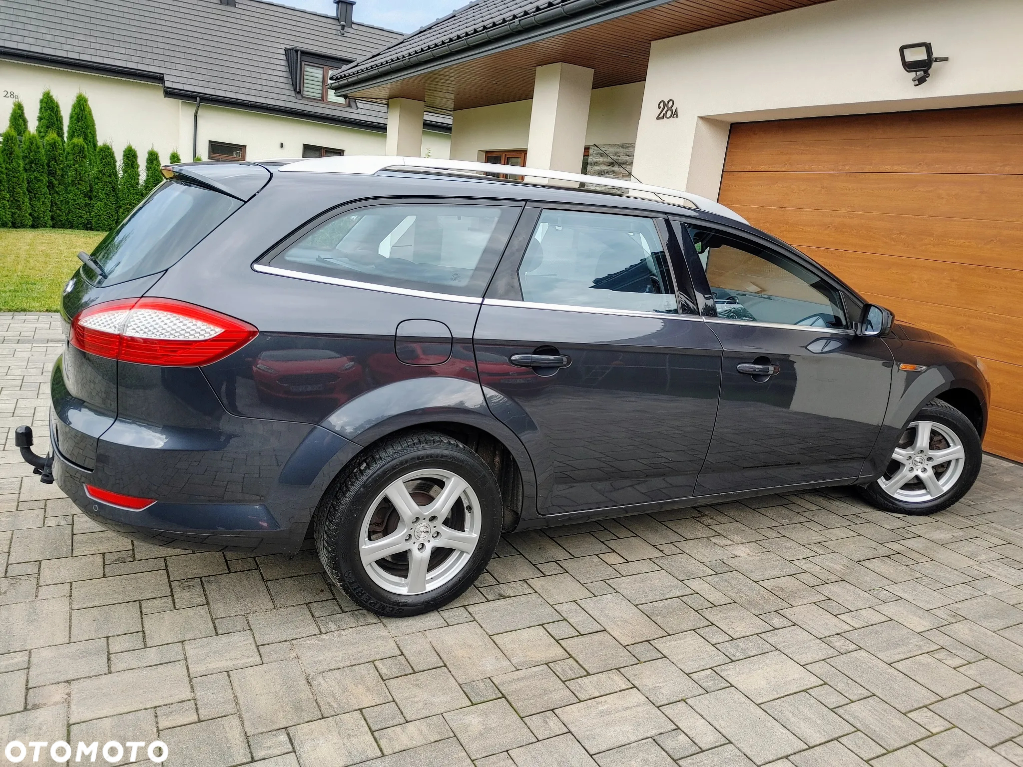 Ford Mondeo 2.0 Ghia - 14