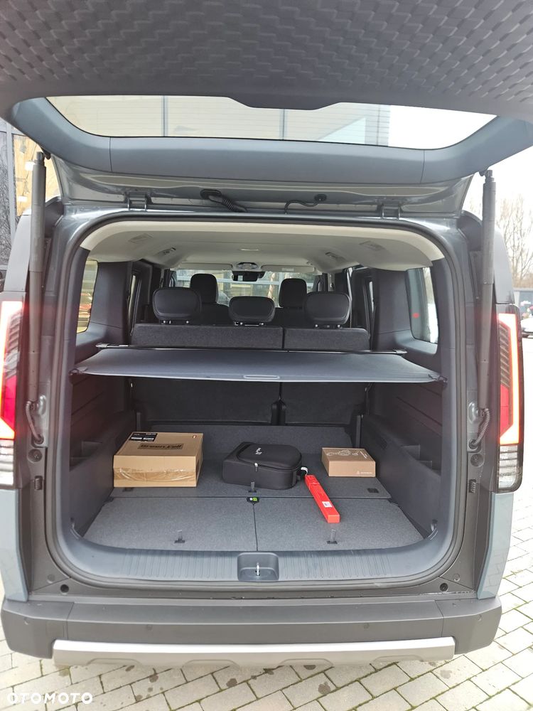 Kia PV5 - 13