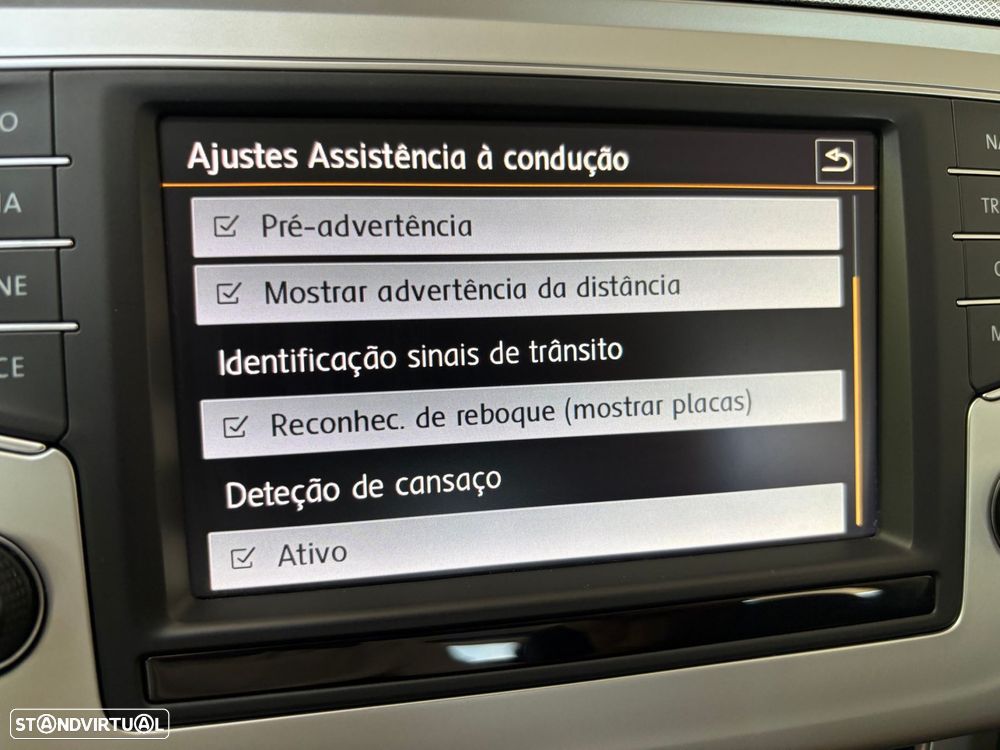 VW Passat Variant 2.0 TDI Confortline - 27