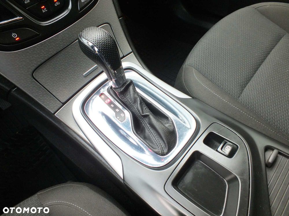 Opel Insignia - 9