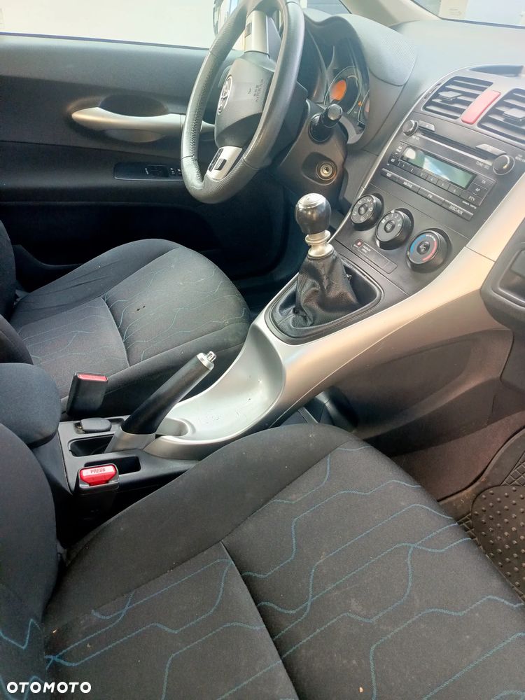 Toyota Auris - 5