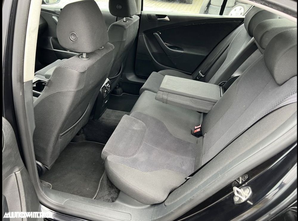 Volkswagen Passat 2.0 TDI DPF Comfortline - 9
