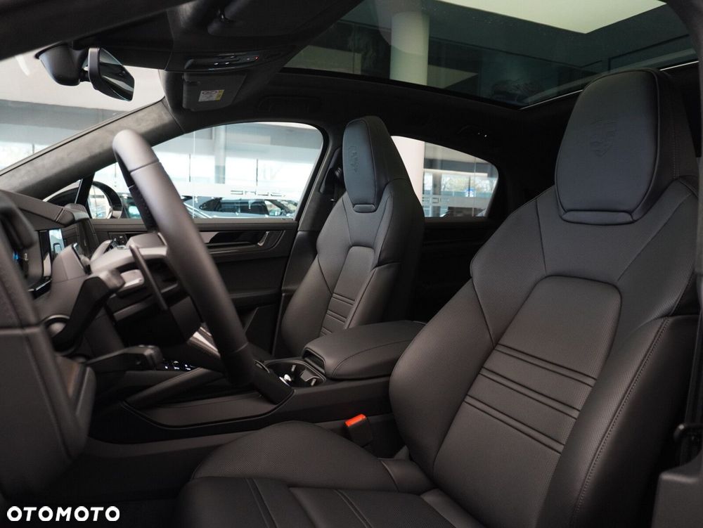 Porsche Cayenne GTS - 30