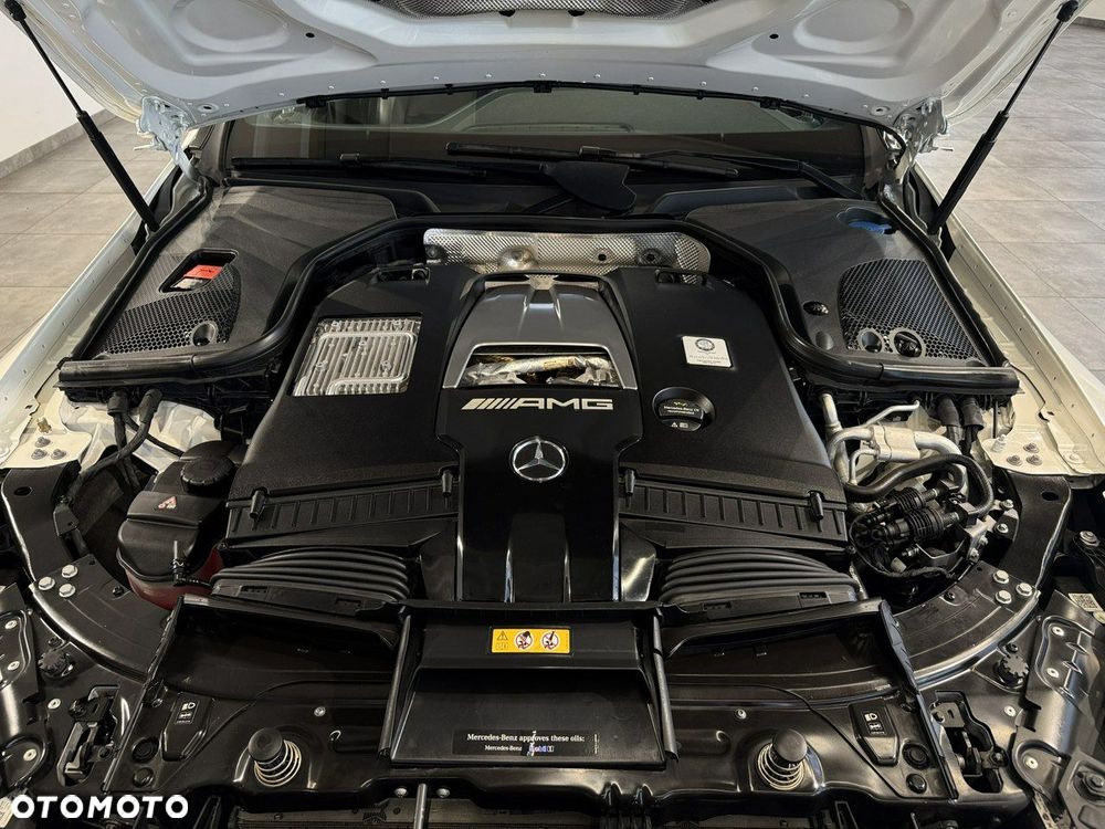 Mercedes-Benz AMG GT - 40