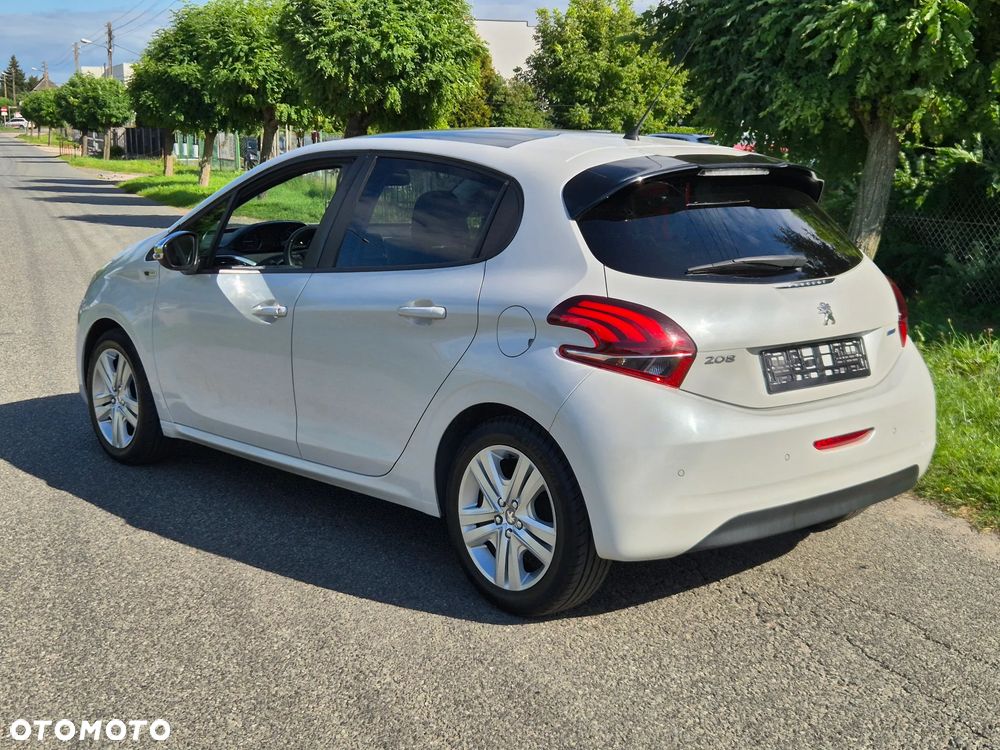 Peugeot 208 PureTech 82 Allure - 15