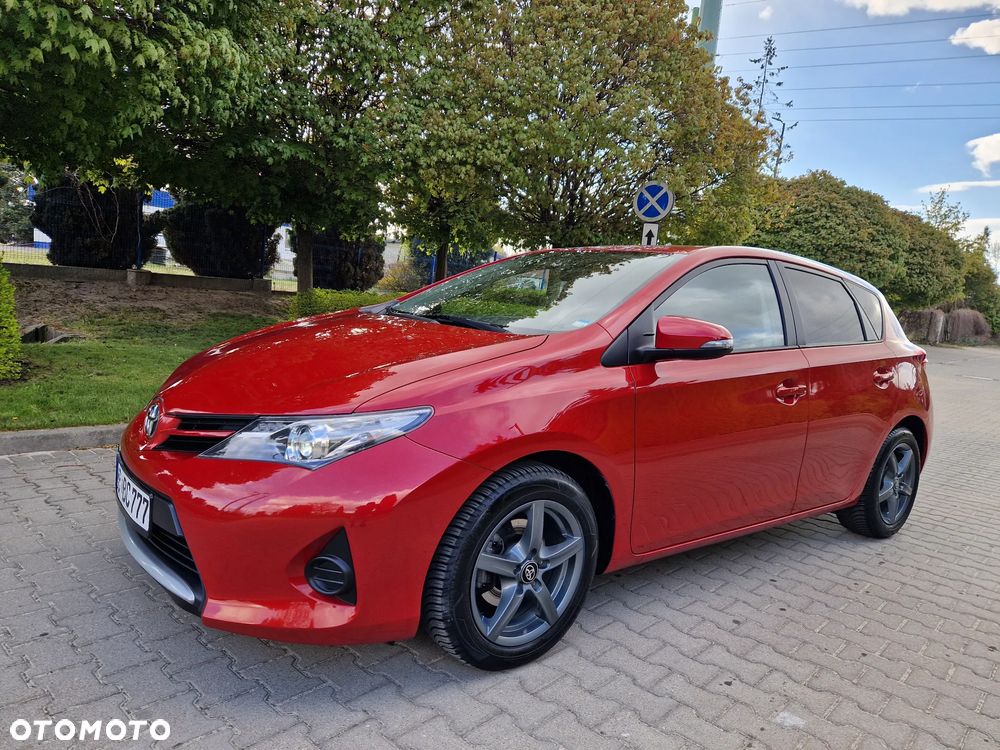 Toyota Auris - 1