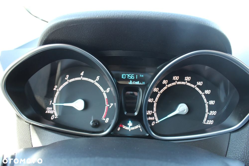 Ford Tourneo Courier 1.0 EcoBoost S&S Titanium - 30