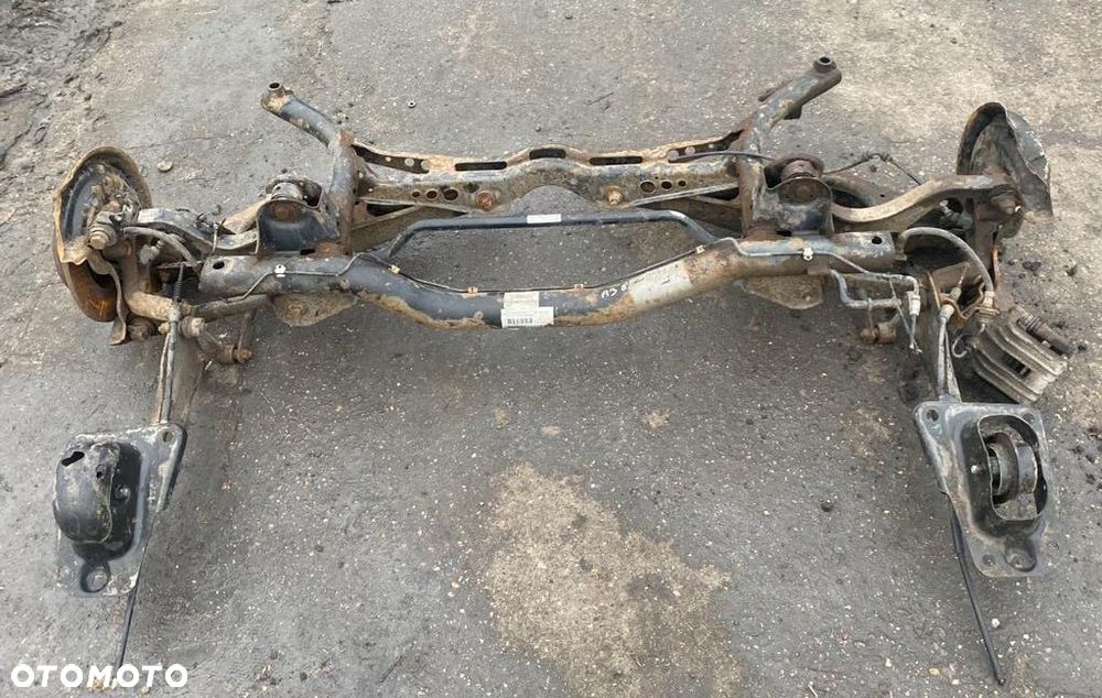 BELKA ZAWIESZENIA TYŁ WÓZEK AUDI A3 8P VW GOLF V - 1