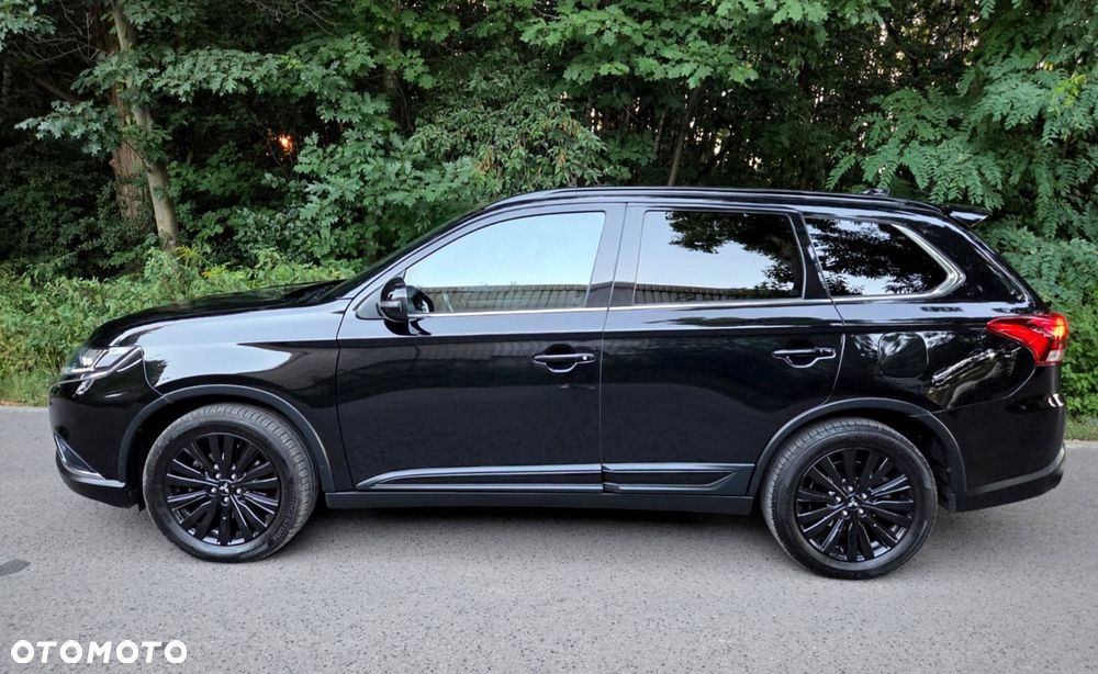 Mitsubishi Outlander 2.0 Instyle + 4WD CVT - 3