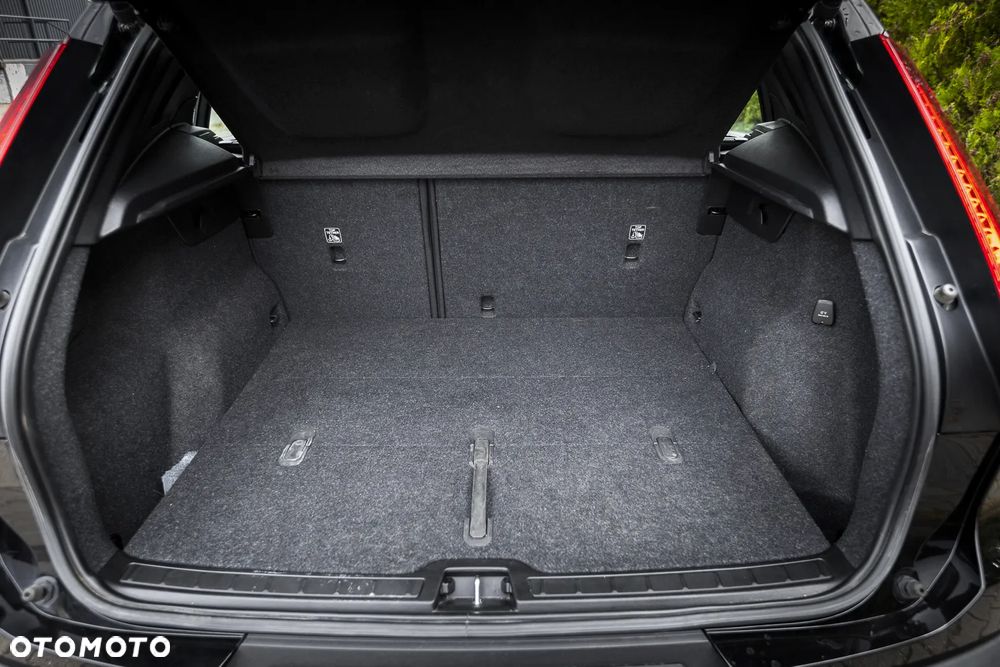 Volvo XC 40 T3 Momentum Core - 31