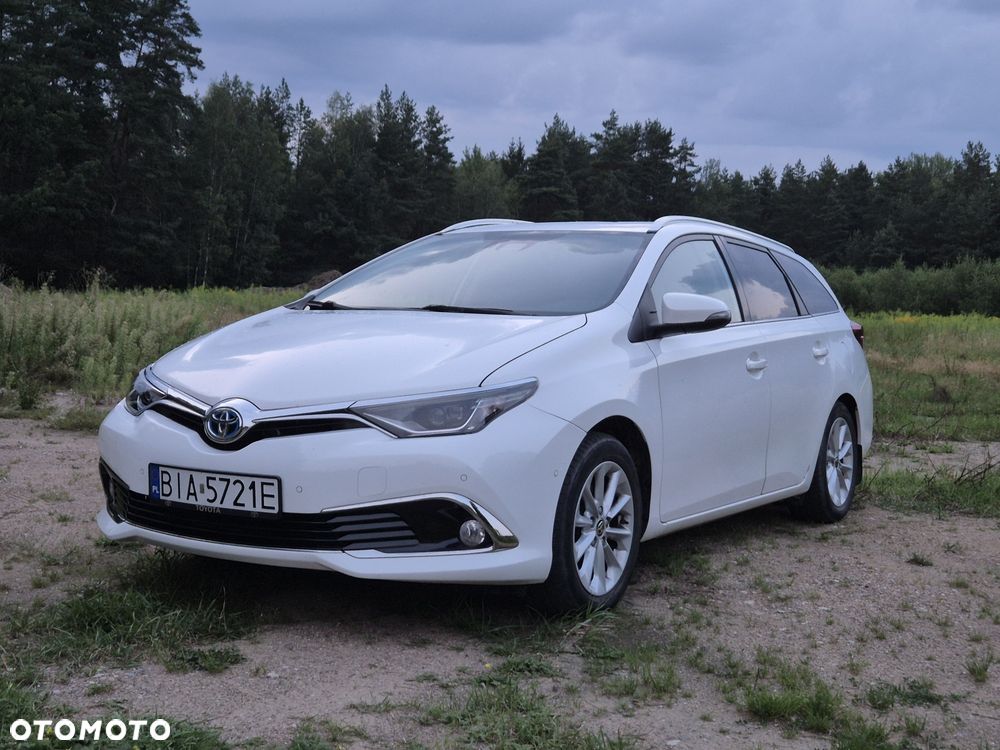 Toyota Auris - 1