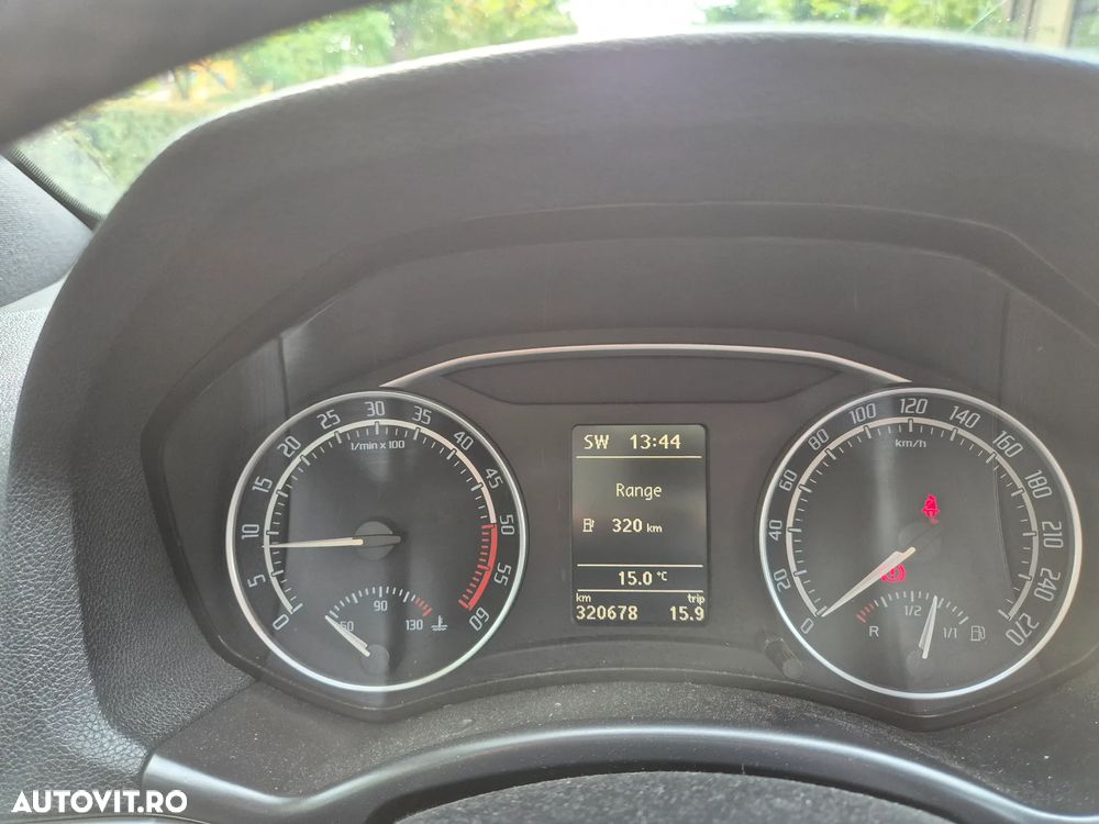 Skoda Octavia 2.0 TDI RS - 6