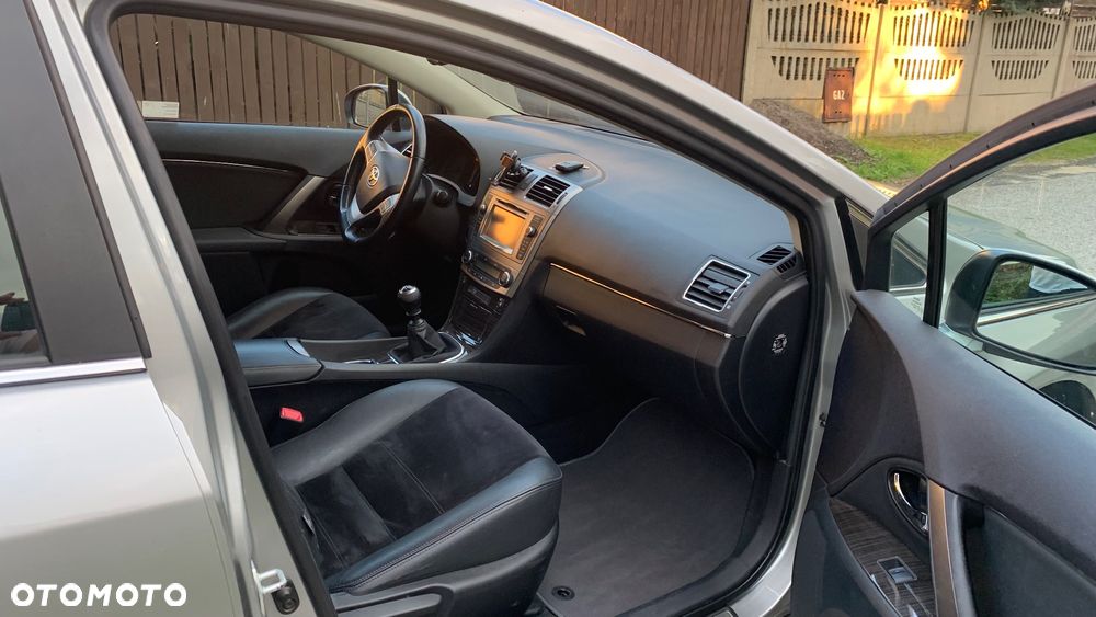 Toyota Avensis - 6