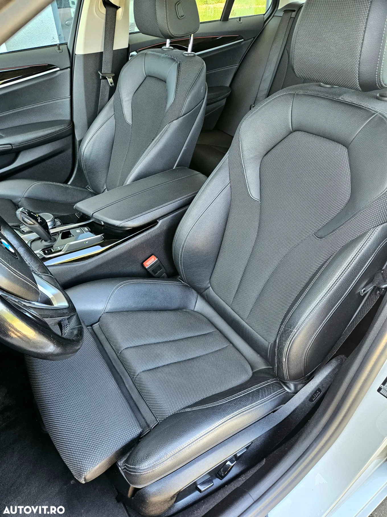 BMW Seria 5 520i Touring Aut. Sport Line - 7