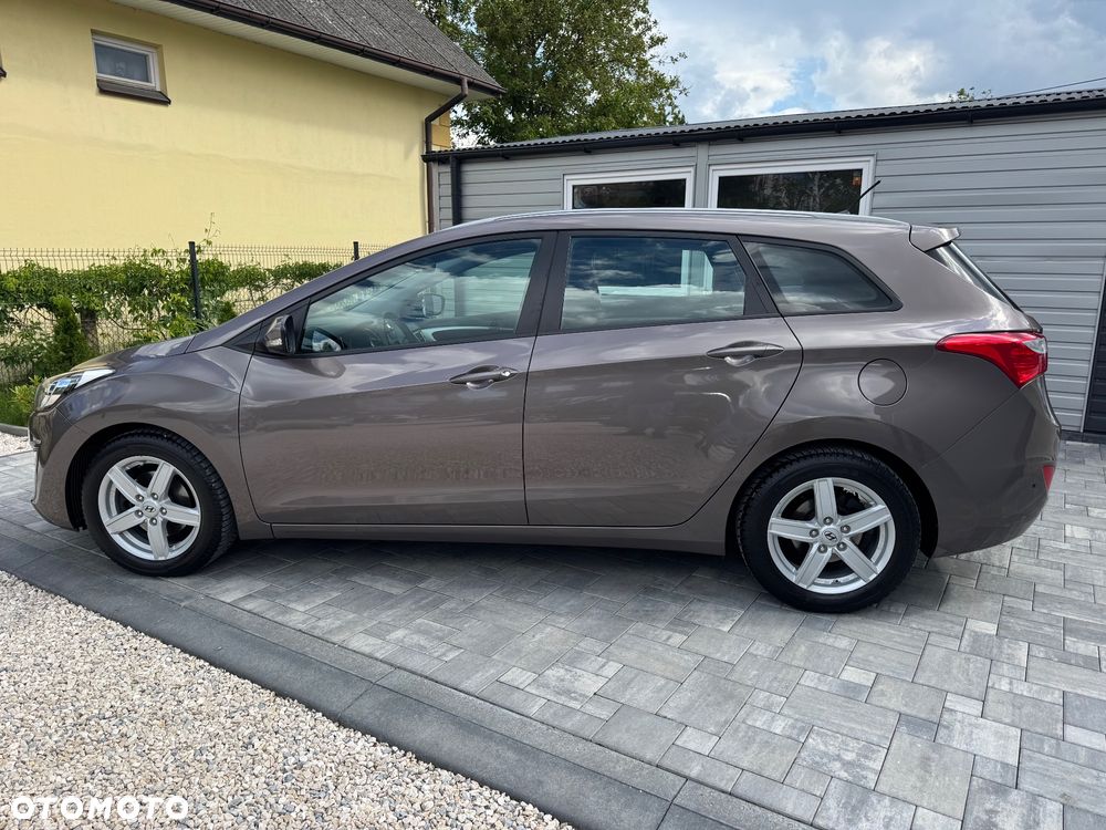 Hyundai i30 1.6 GDI Premium - 13