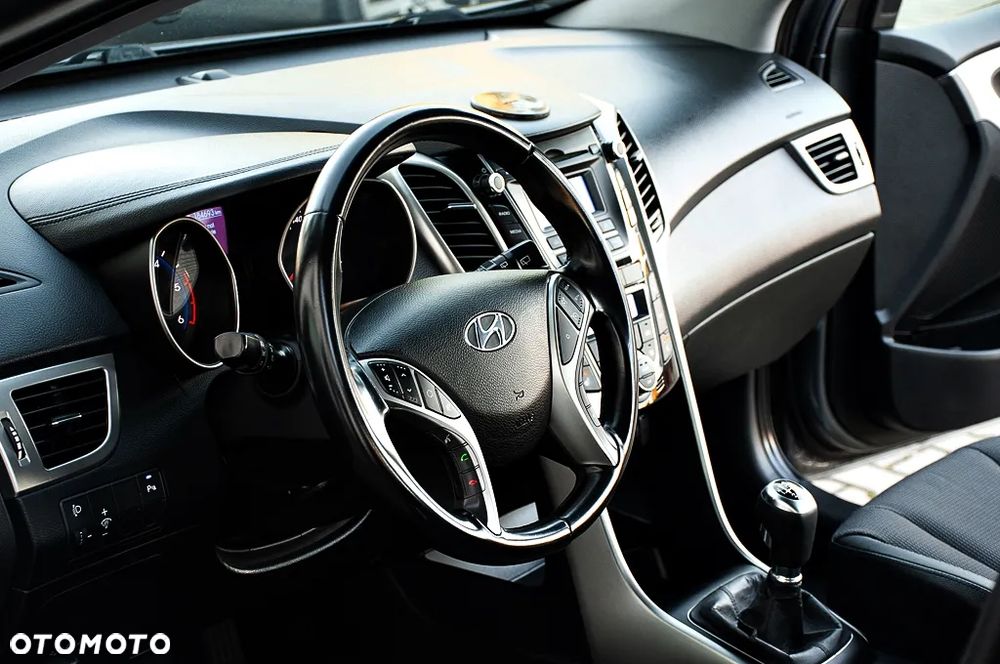 Hyundai i30 1.6 CRDi Premium - 37