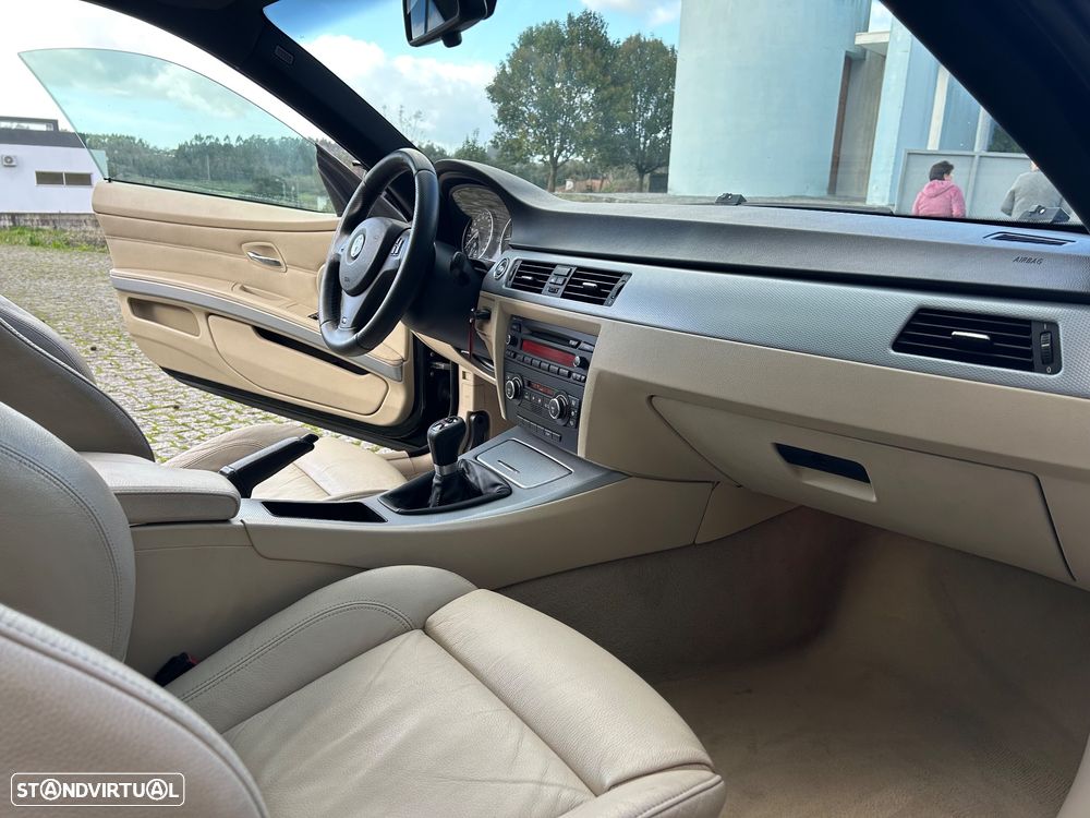 BMW 320 d Coupe - 14