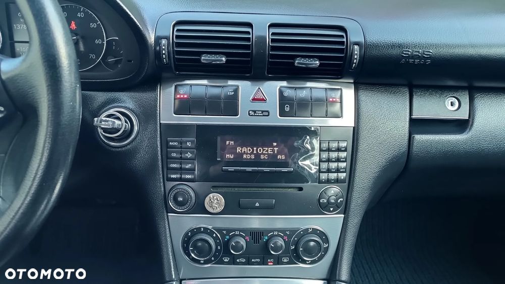 Mercedes-Benz Klasa C 180 Kompressor Avantgarde - 23