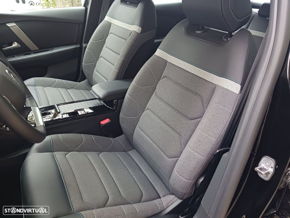 Citroën C4 X 1.2 PureTech Plus EAT8 - 29