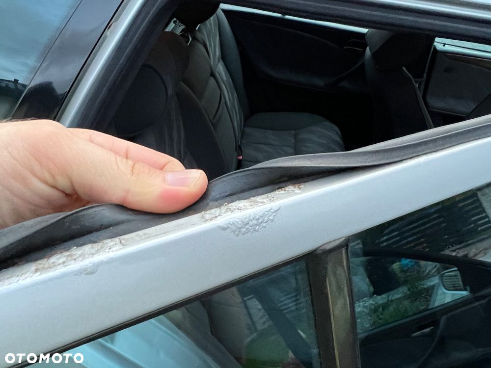 Mercedes-Benz Klasa E - 34