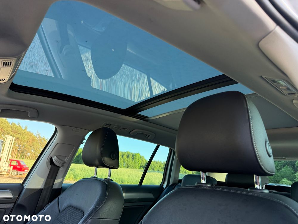 Volkswagen Golf - 5