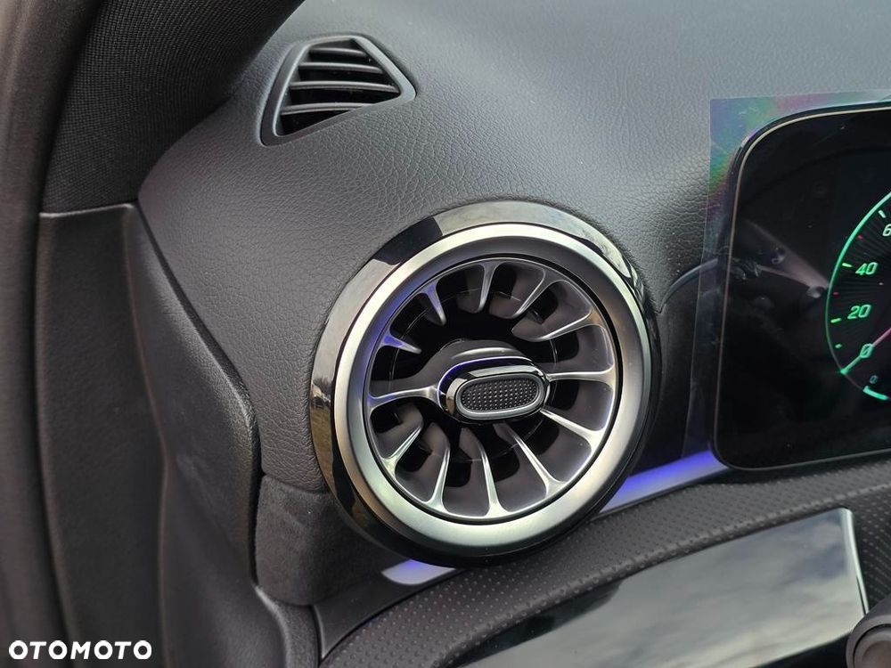 Mercedes-Benz Klasa A 200 7G-DCT AMG Line - 11