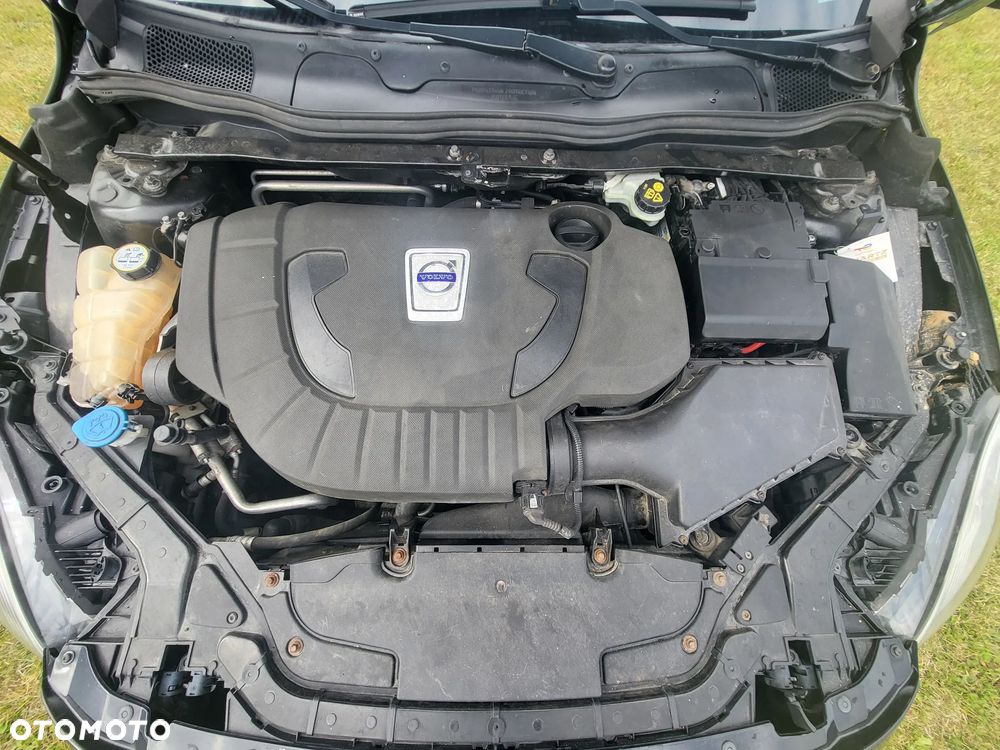 Volvo V40 D3 Kinetic - 11