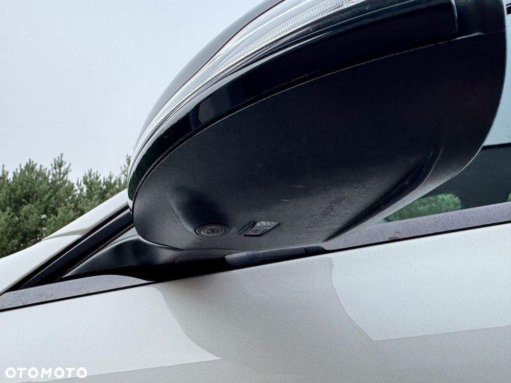 Mercedes-Benz Klasa C 300 4Matic 9G-TRONIC AMG Line - 9