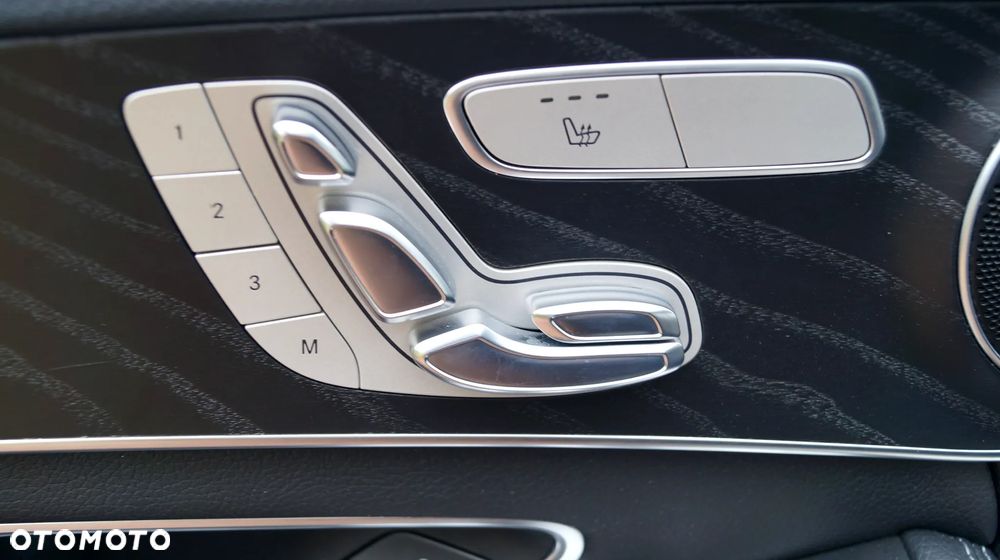 Mercedes-Benz Klasa C 250 d 4Matic 9G-TRONIC AMG Line - 26