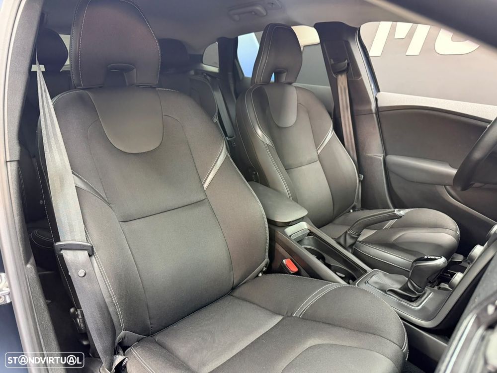 Volvo V40 1.5 T3 Sport Edition R Geartronic - 32