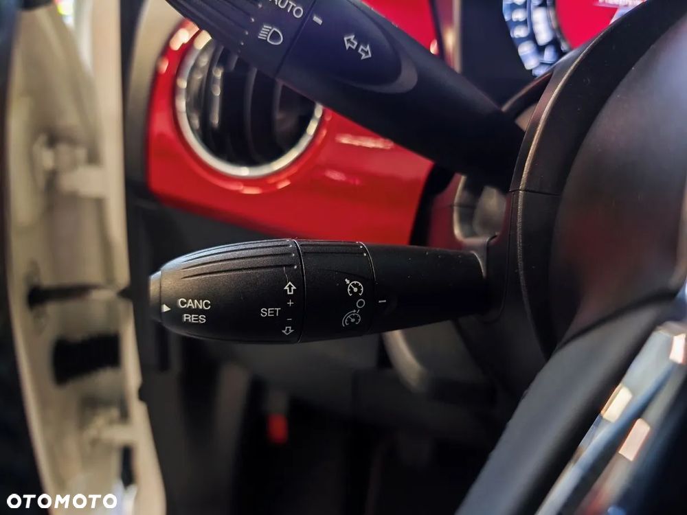 Fiat 500 1.0 Hybrid (RED) - 15