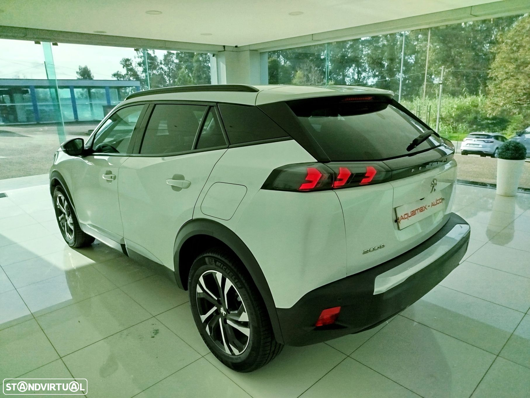 Peugeot 2008 1.5 BlueHDi Allure Pack - 5